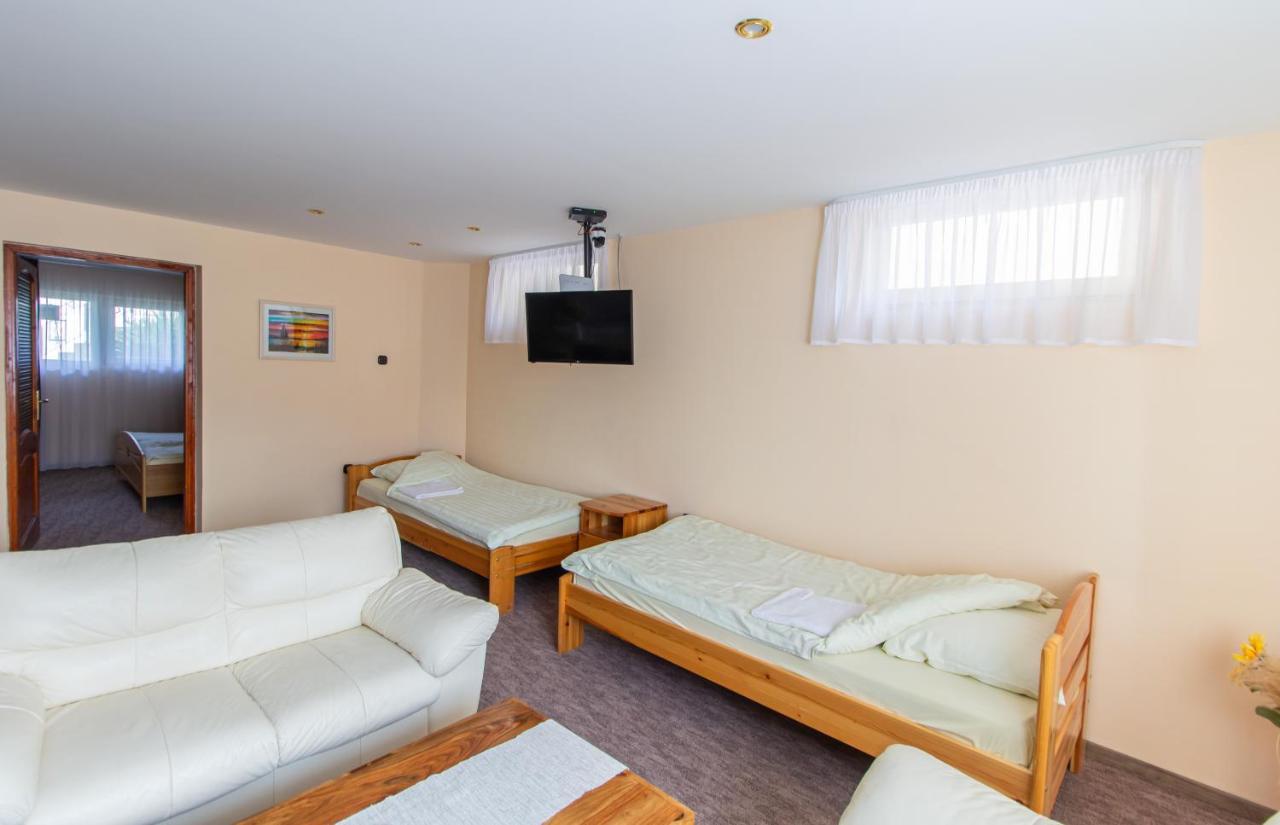 Deli Terasz B Apartman Free Parking, Self-Check-In Anytime Gyor Luaran gambar