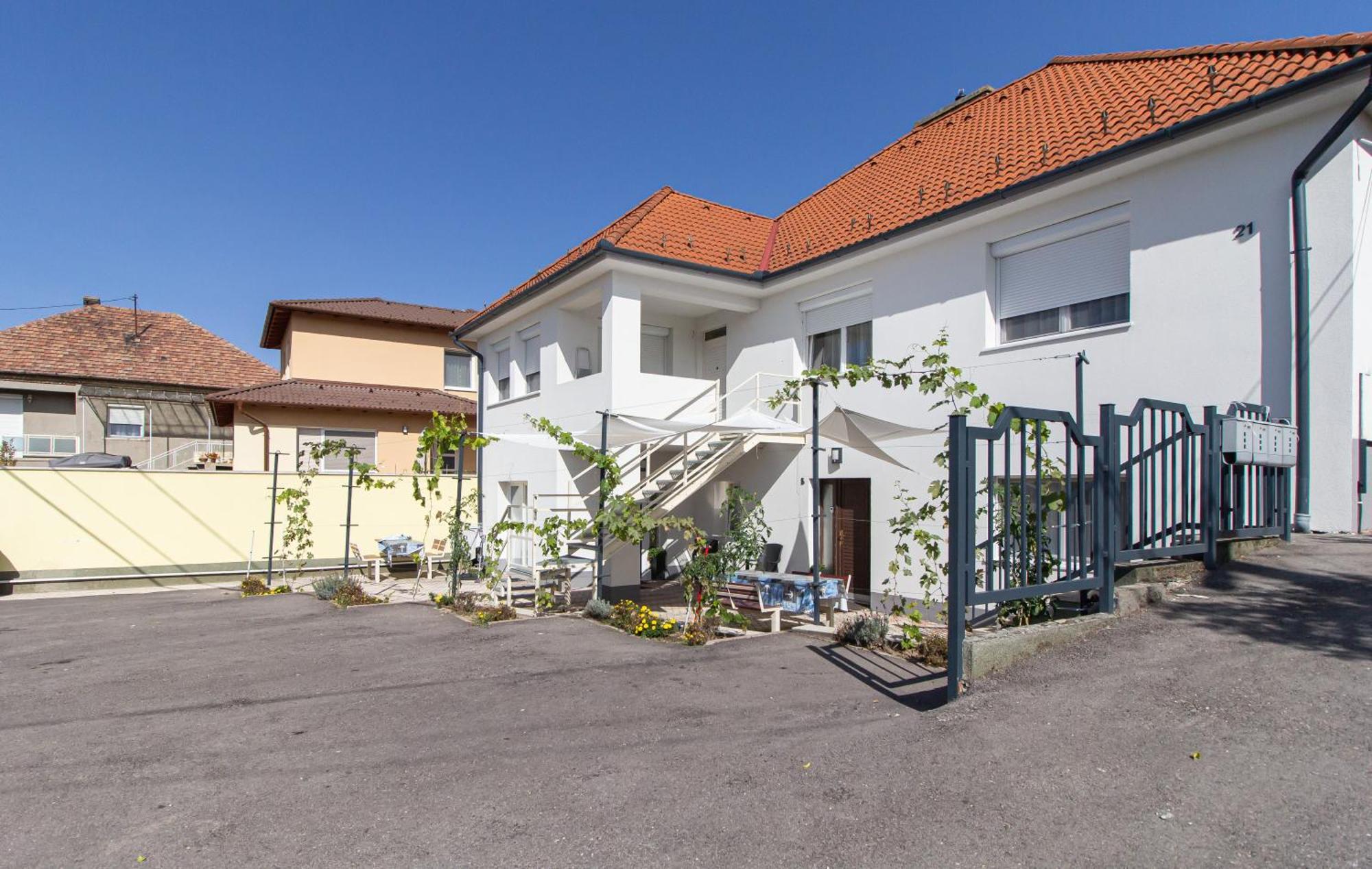 Deli Terasz B Apartman Free Parking, Self-Check-In Anytime Gyor Luaran gambar